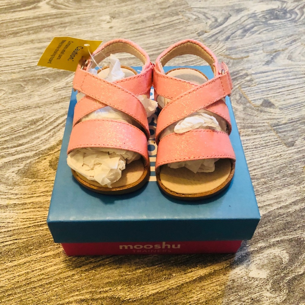Mooshu Trainers Squeaker shoes